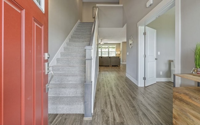 Photo - 4677 Southampton Dr SE