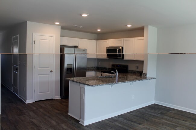 Kitchen - 4174 High Glen Dr