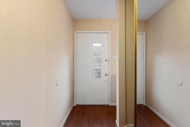 Photo - 2337 Glade Bank Way