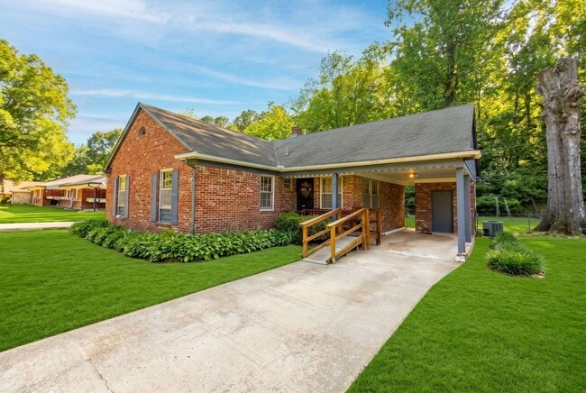 Building Photo - For Lease – Charming Brick Home in Historic Neighborhood