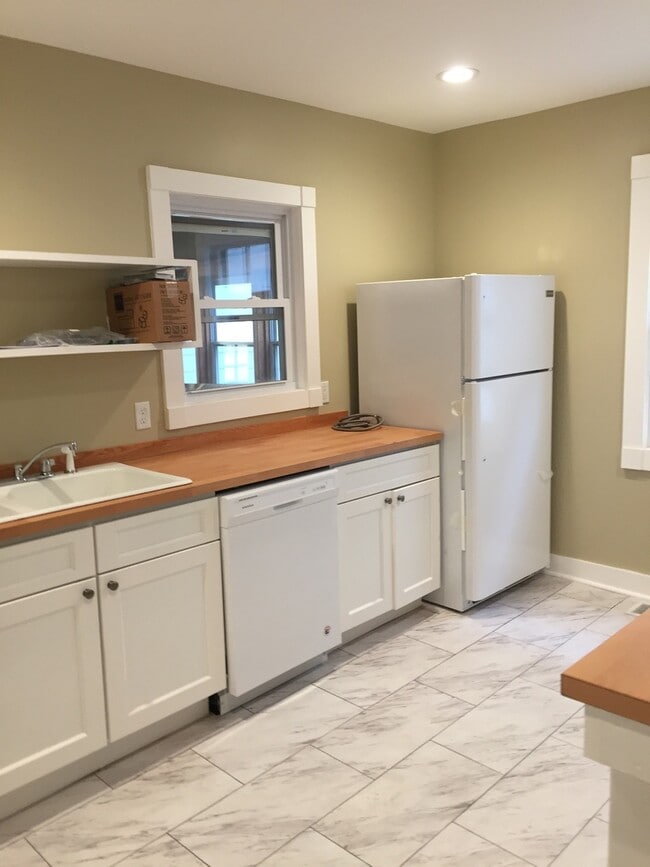 Photo - 3 Bedroom House for Rent