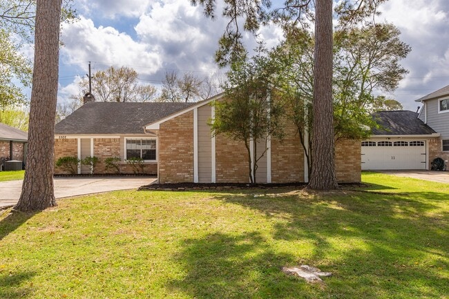 Building Photo - 5502 Forest Timbers Dr