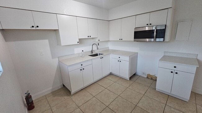 Photo - 310 Sharar Ave Unit #4