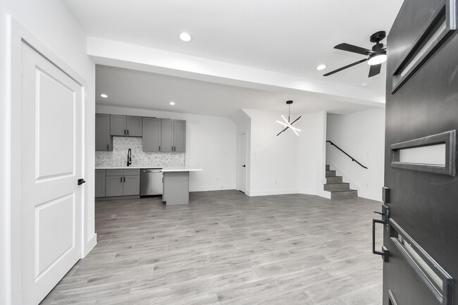 Photo - 7413 N Star St