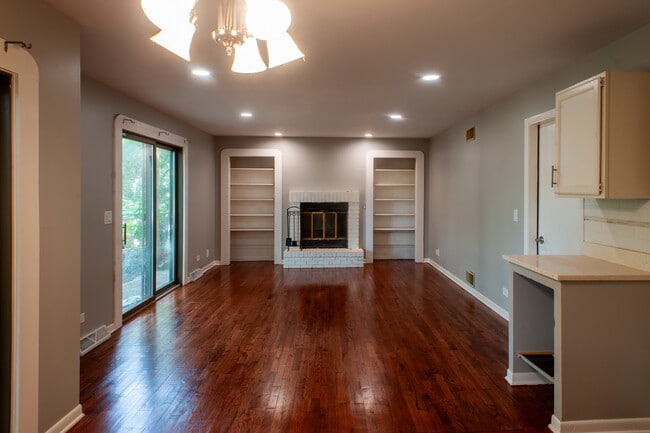 Photo - 1147 Garfield Ave