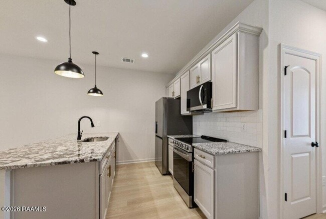 Photo - 606 Guillot Rd
