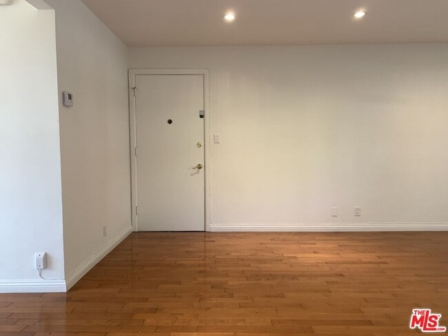 Photo - 1219 N Crescent Heights Blvd Unidad C