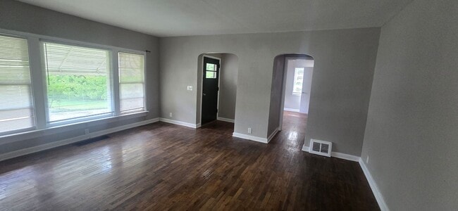 Photo - 2951 E Huron St
