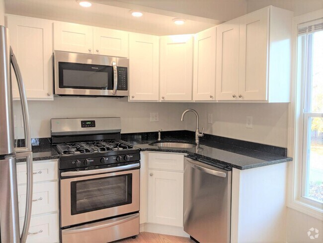 Building Photo - 46 Cogswell Ave Unit 2 Rental
