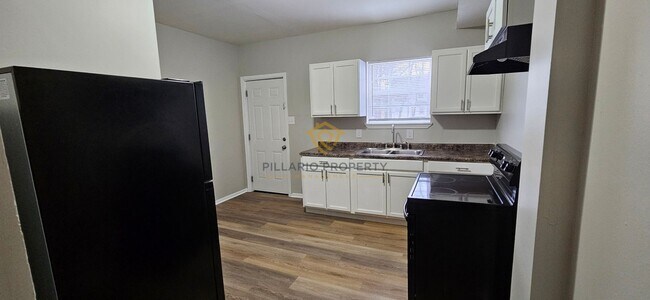 Photo - 933-935 N Dearborn St Unit 933 N Dearborn St