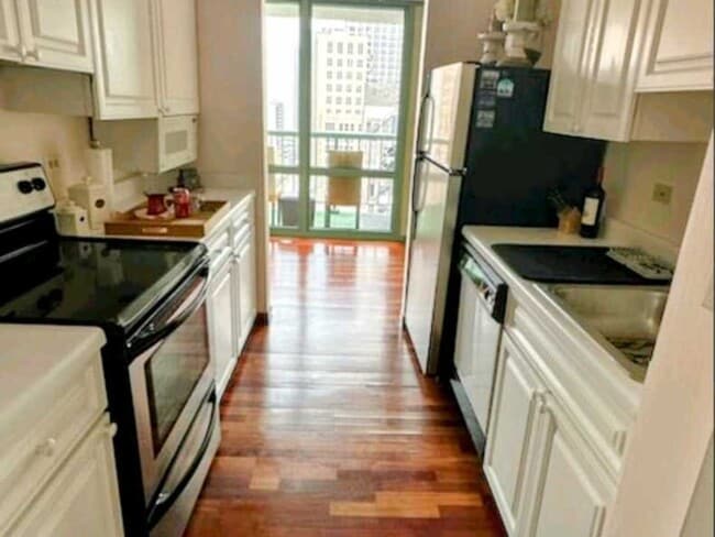 Photo - 111 W Maple St Unit 1401