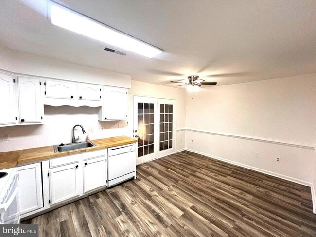 Photo - 255 Farrell Ln