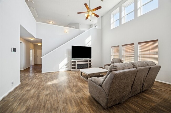 Photo - 7610 Retama Terrace Ln