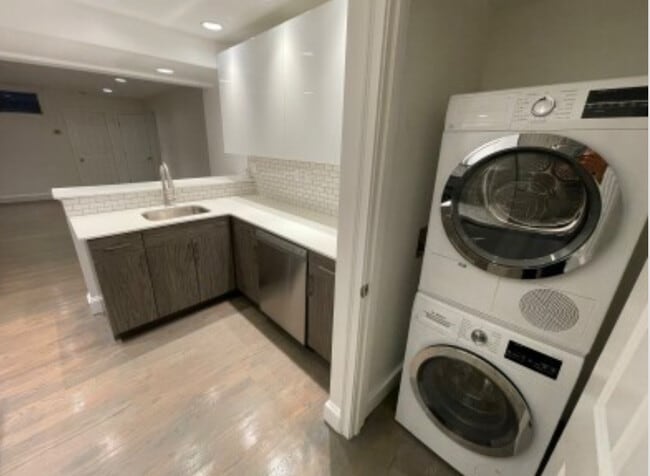 Photo - 125 Saint Botolph St Unidad 9