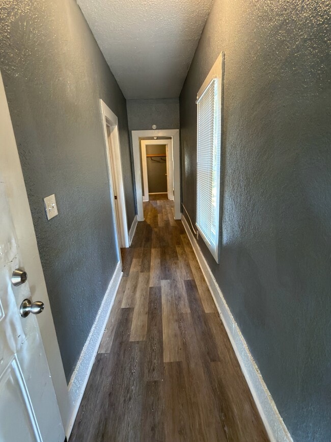 Photo - 1653 W 35th St