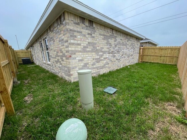 Photo - 4905 N Winona Dr Unidad 3