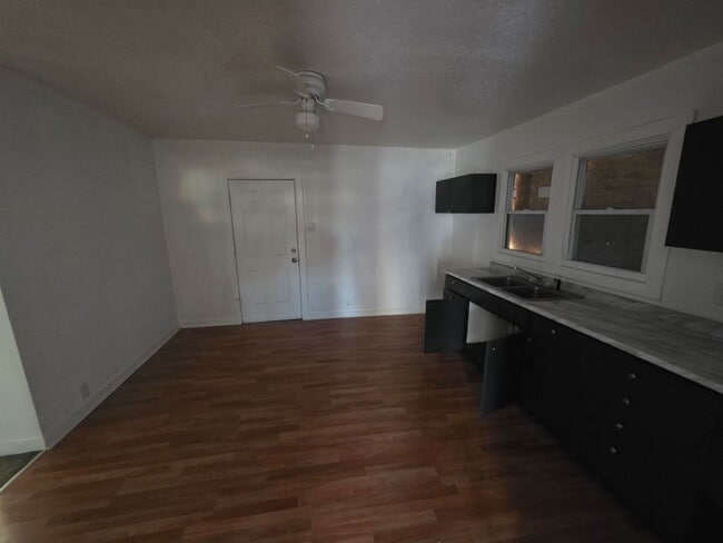 Photo - 854 Mildred Ave