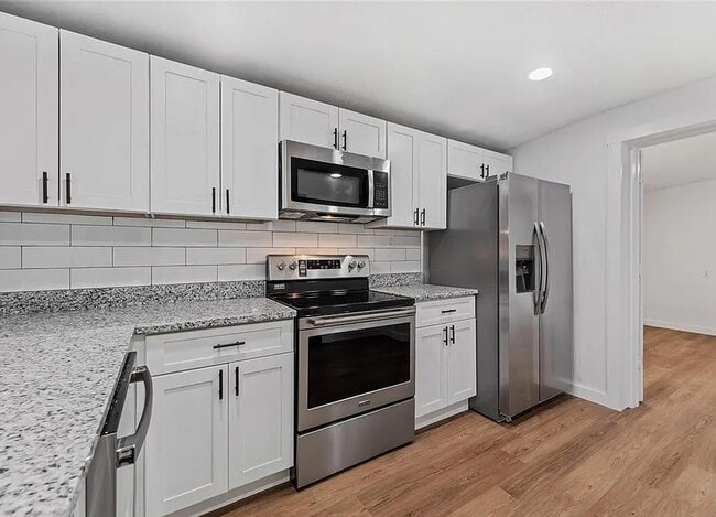 Photo - 1830 Hallum Ave