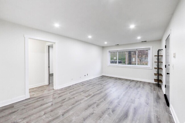 Photo - 6882 W Touhy Ave Unit 1A