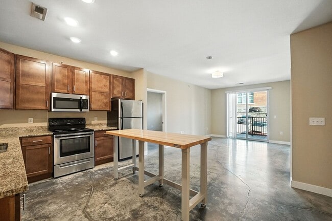 Photo - New Windsor Flats