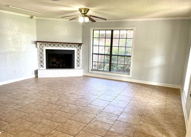Photo - 128 Longfellow Dr