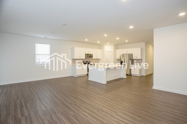 Photo - 562 Mountain Vw Dr