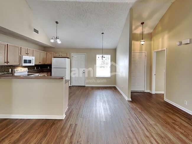 Photo - 3050 Weybridge Dr