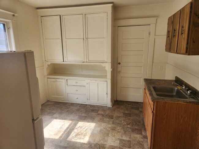 Photo - 3127 N Bartlett Ave