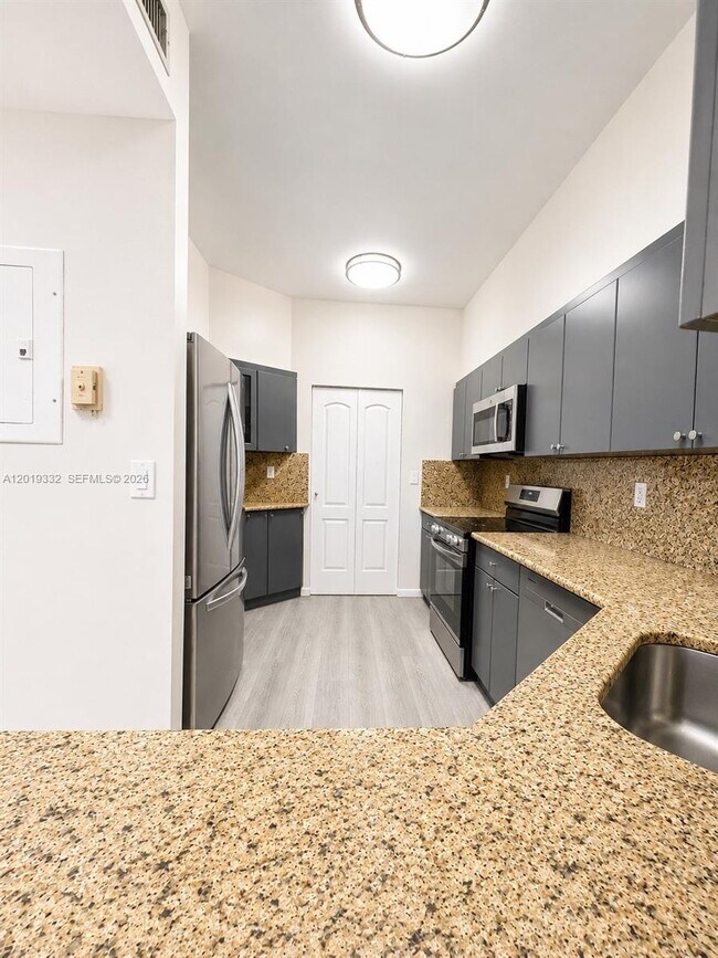 Photo - 8816 Collins Ave Unidad 206