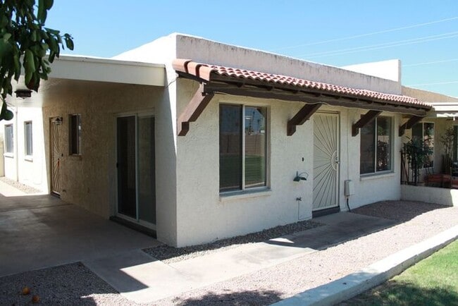 Building Photo - Awesome Mesa Location! Recker and Brown Rental