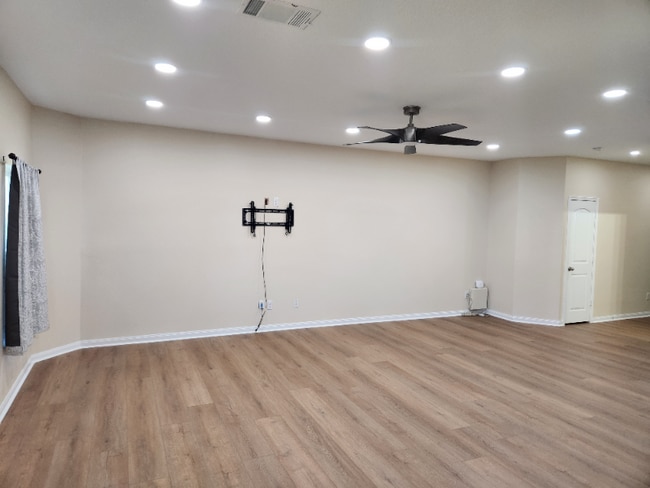 Photo - 1548 Breanna Ln