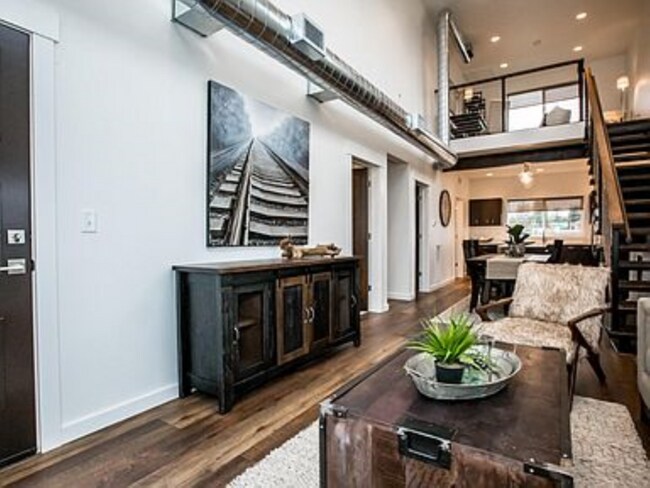 Photo - 264 Blackberry Loop