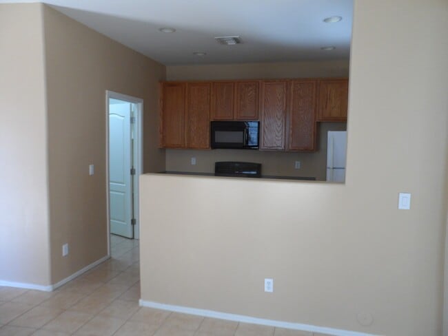 Photo - Great 3 Bedroom 2 Bath Home with Pool Serv...
