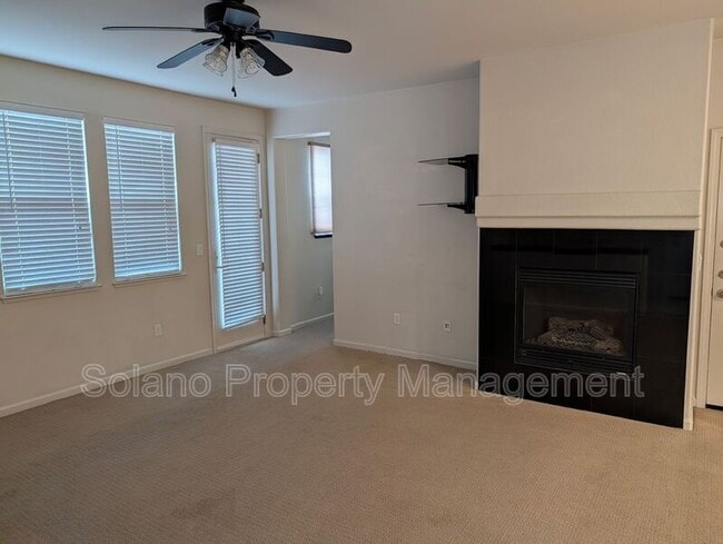 Photo - 1613 Centennial Dr