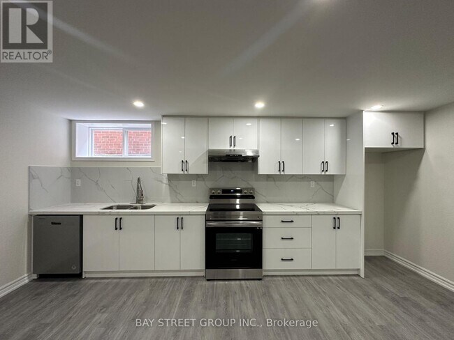 Photo - 17 Kilkenny Dr