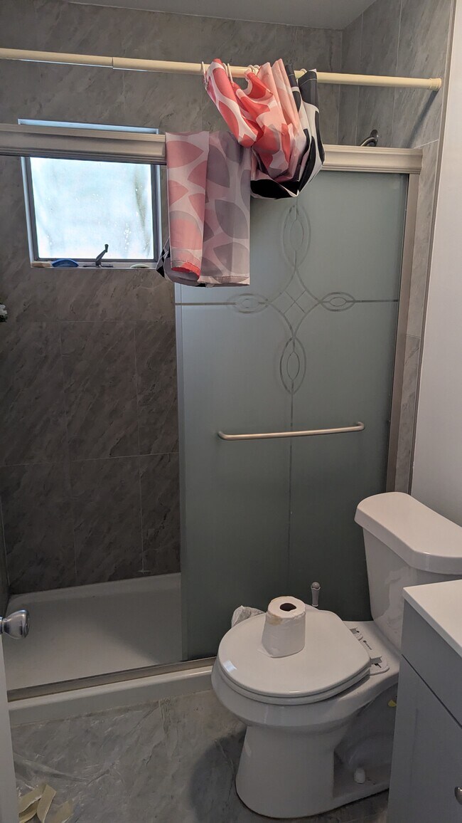 Photo - 411 Boyle Rd Unidad 1