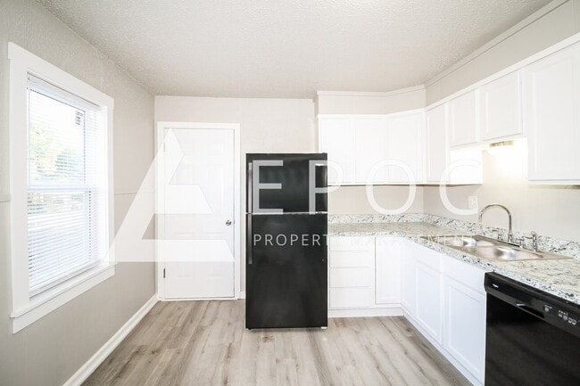 Photo - 3010 N Fonshill Ave