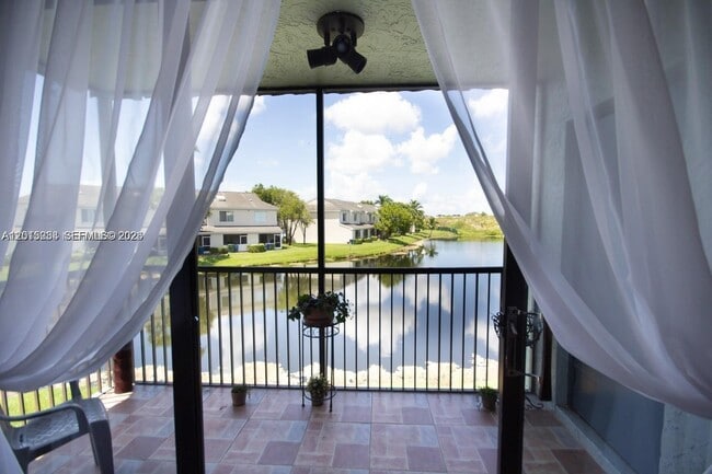 Photo - 16561 Blatt Blvd Unit 201