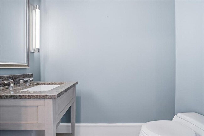 Photo - 1065 Peachtree St NE Unidad 3303