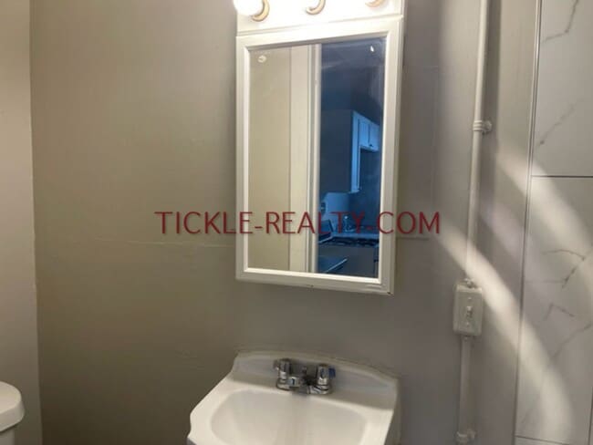 Photo - 801 Meigs St Unit 2