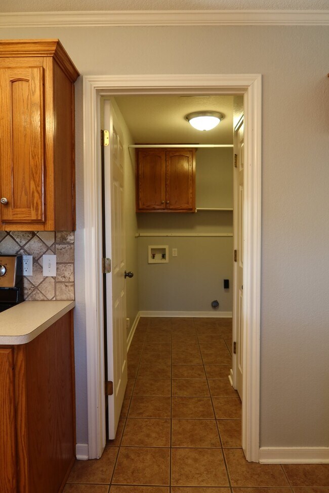Photo - Charming 3-Bedroom Home with 2 Full Bathrooms in Waco, TX - Must See!
