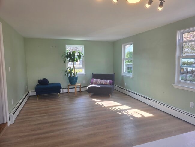 Photo - 13 Madison Pl Unit First Floor