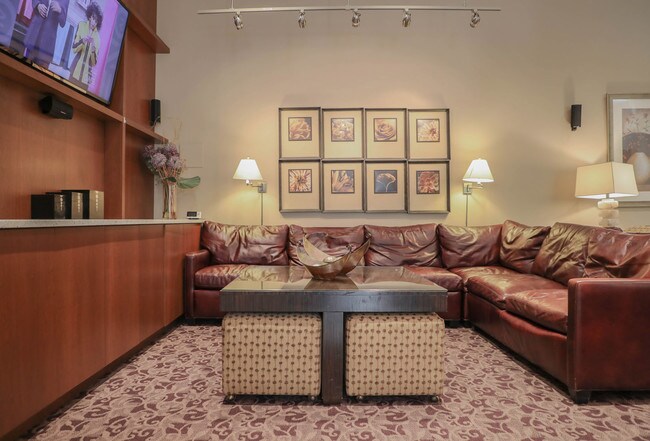 Photo - Symphony Center Apartments