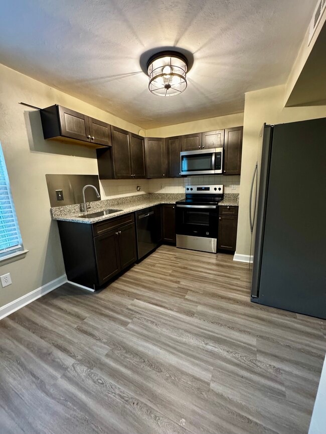 Building Photo - 8570 Chesapeake Blvd Unit 17