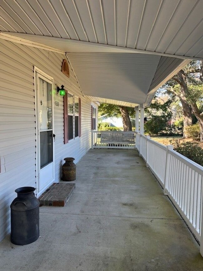 Photo - Peden Point/Mrytle Grove/Masonboro Loop South Wilmington  2 garage garage! Oak Trees! Covered Porch!