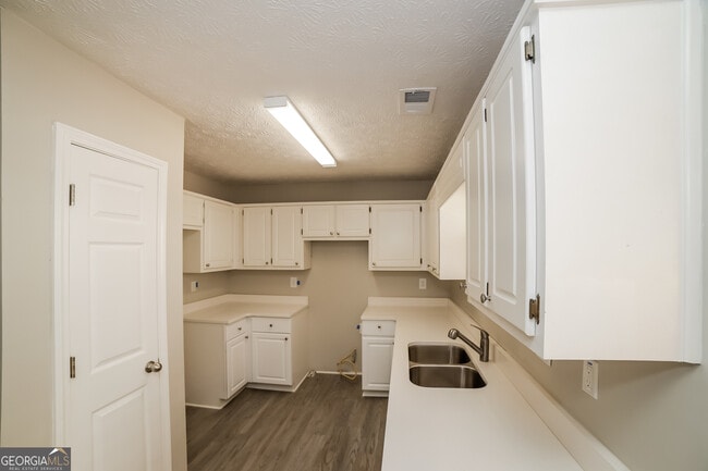 Photo - 1097 Hidden Brook Trail