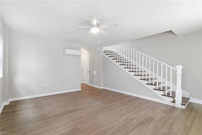 Photo - 1442 W 41st St