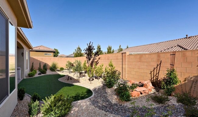 Photo - 1556 W Songbird Dr