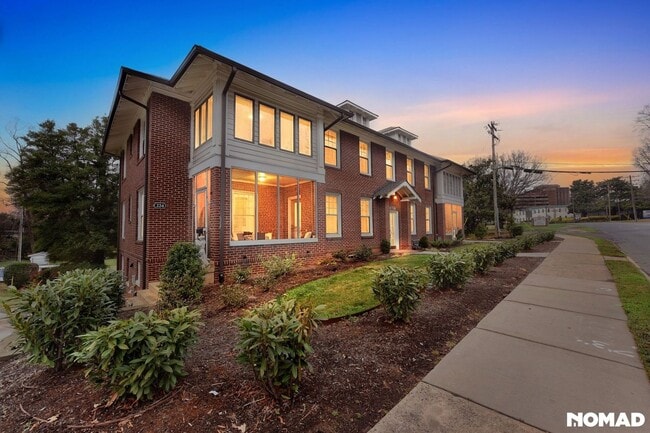 Building Photo - 222 Providence Rd