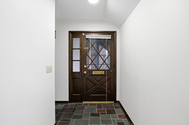 Photo - 4554 Sandringham Dr